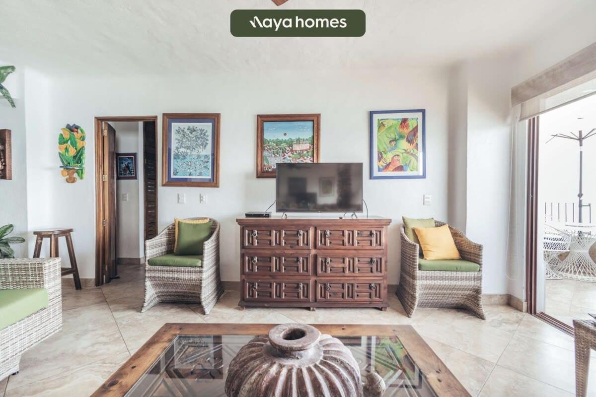 Ocean View 2br Condo-balcony-beach-pool Apartamento
